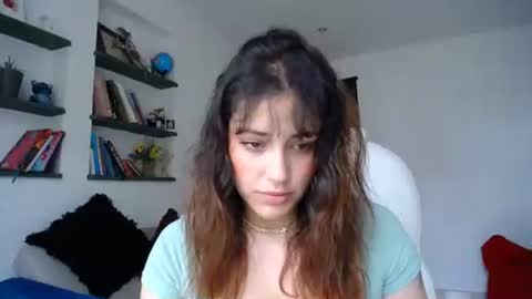 IG  dakotasofiaa online show from 06-08-26, 08:42