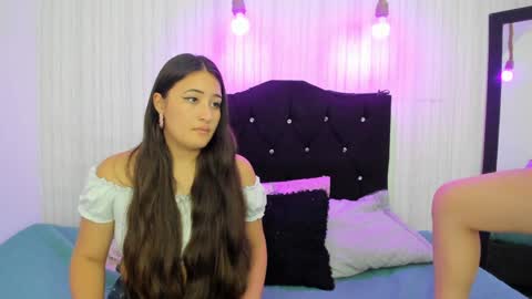 Snapshot of dakota_alice chatting on 12-05-24, 02:53 Dakota and Valerie online show from 12-05-24, 02:53