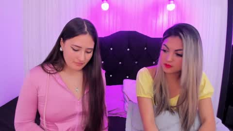 Snapshot of dakota_alice chatting on 12-12-24, 03:54 Dakota and Valerie online show from 12-12-24, 03:54