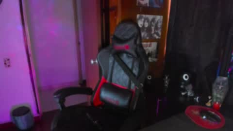 Snapshot of dakota_crab chatting on 01-26-25, 06:58 Dakota Crab online show from 01-26-25, 06:58