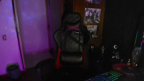 Snapshot of dakota_crab chatting on 01-27-25, 01:05 Dakota Crab online show from 01-27-25, 01:05