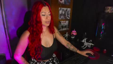 Snapshot of dakota_crab chatting on 02-27-25, 12:32 Dakota Crab online show from 02-27-25, 12:32