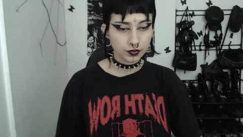 Snapshot of dakota_krall_ chatting on 11-06-25, 11:33 dakota online show from 11-06-25, 11:33