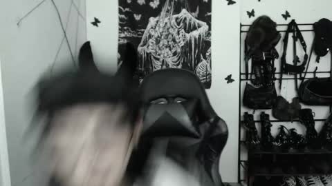 Snapshot of dakota_krall_ chatting on 01-12-26, 04:18 dakota online show from 01-12-26, 04:18