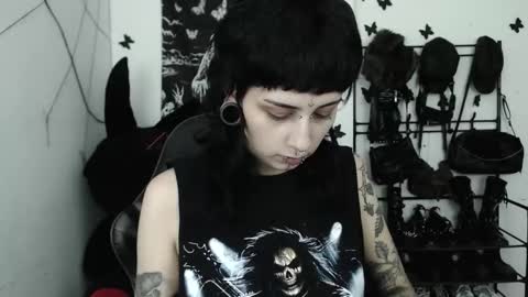 Snapshot of dakota_krall_ chatting on 02-01-26, 02:10 dakota online show from 02-01-26, 02:10