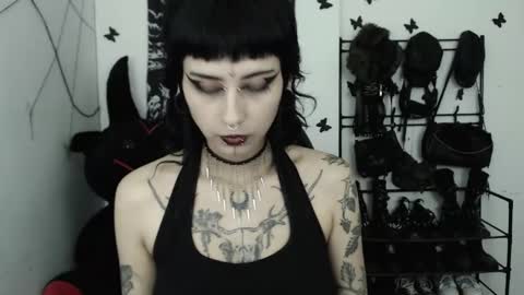 Snapshot of dakota_krall_ chatting on 02-01-26, 11:36 dakota online show from 02-01-26, 11:36