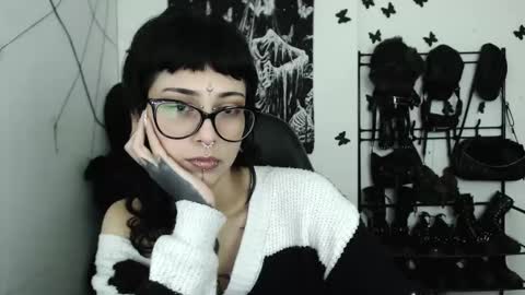 Snapshot of dakota_krall_ chatting on 02-21-26, 02:45 dakota online show from 02-21-26, 02:45