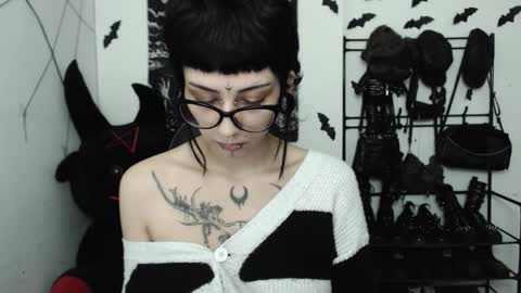 Snapshot of dakota_krall_ chatting on 03-12-26, 01:56 dakota online show from 03-12-26, 01:56