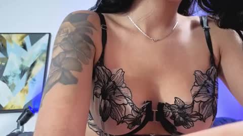 Snapshot of dakotaalee chatting on 02-14-26, 02:47 Dakota online show from 02-14-26, 02:47