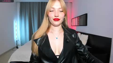 Dakota online show from 07-12-26, 04:42