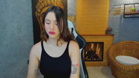 Snapshot of dakotarussell_ chatting on 10-29-25, 11:01 Dakota online show from 10-29-25, 11:01