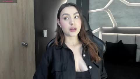 Snapshot of dakotarussell_ chatting on 01-05-26, 07:17 Dakota online show from 01-05-26, 07:17