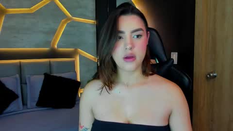 Snapshot of dakotarussell_ chatting on 02-02-26, 04:38 Dakota online show from 02-02-26, 04:38