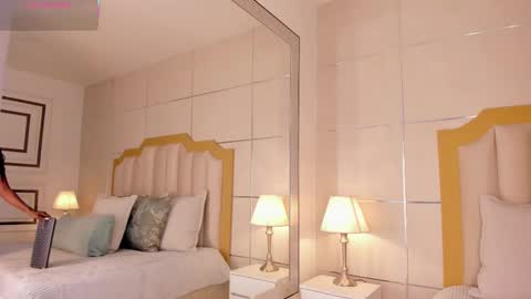    online show from 10-07-25, 03:58