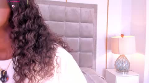Snapshot of dakotawangi chatting on 07-08-26, 03:22 online show from 07-08-26, 03:22