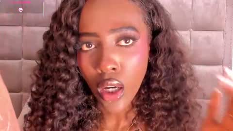 Snapshot of dakotawangi chatting on 07-20-26, 10:39 online show from 07-20-26, 10:39
