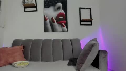 Snapshot of dalia_lux_ chatting on 09-15-25, 01:44 dalia_lux_ online show from 09-15-25, 01:44