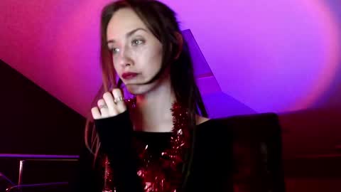 Dalia  online show from 12-17-24, 01:27