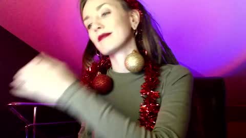 Dalia  online show from 12-19-24, 02:13