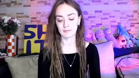 Dalia  online show from 10-15-25, 09:31