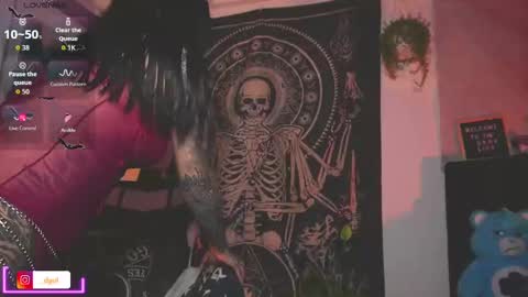 dalia_vorhees online show from 11-21-25, 01:48