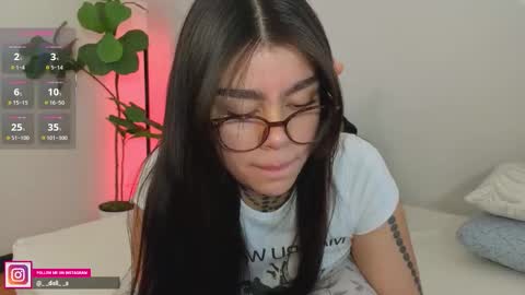 Snapshot of daliapunkt chatting on 11-30-25, 05:28 Dalia online show from 11-30-25, 05:28