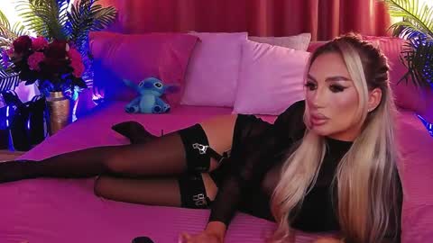 Snapshot of dalidaselena chatting on 06-05-26, 04:24 DalidaSelena online show from 06-05-26, 04:24