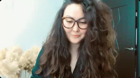 Snapshot of dalidayes chatting on 09-12-25, 05:40 Dali online show from 09-12-25, 05:40