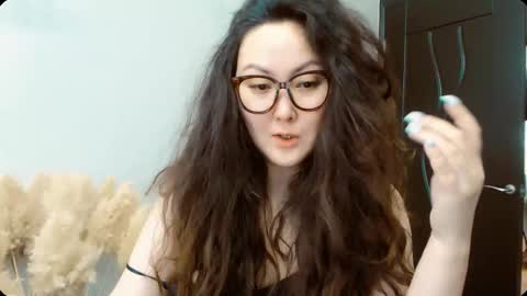 Snapshot of dalidayes chatting on 09-15-25, 06:57 Dali online show from 09-15-25, 06:57