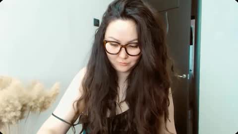 Snapshot of dalidayes chatting on 03-05-26, 05:58 Dali online show from 03-05-26, 05:58