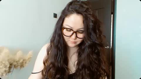 Snapshot of dalidayes chatting on 03-07-26, 05:04 Dali online show from 03-07-26, 05:04