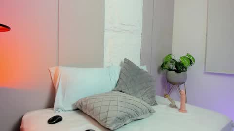 D A L I L A online show from 02-25-26, 07:56