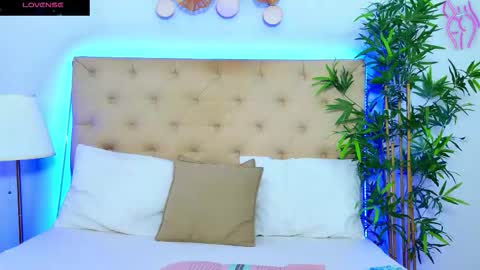 daliyaa_ online show from 09-11-25, 12:05