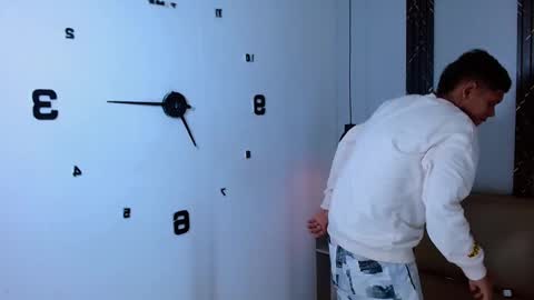 Snapshot of damar_felipe chatting on 10-28-25, 03:32 damar_felipe online show from 10-28-25, 03:32