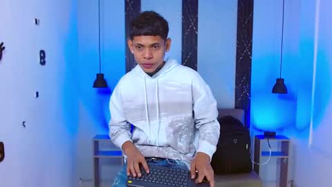 Snapshot of damar_felipe chatting on 11-15-25, 04:32 damar_felipe online show from 11-15-25, 04:32