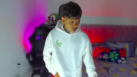 Snapshot of damar_felipe chatting on 03-27-26, 01:22 damar_felipe online show from 03-27-26, 01:22