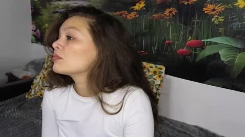 Snapshot of damedefeu chatting on 10-02-25, 10:00 damedefeu online show from 10-02-25, 10:00