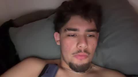 Snapshot of damiam_xj chatting on 12-17-24, 04:43 damiam xj online show from 12-17-24, 04:43