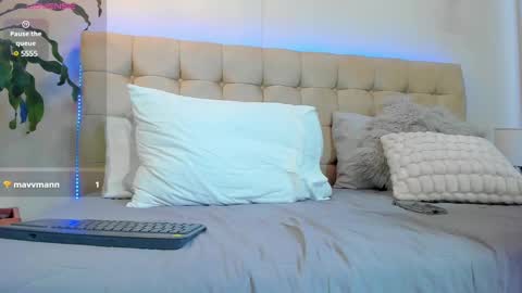 DAMIAN online show from 02-18-25, 03:43