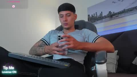 DAMIAN online show from 03-06-26, 02:13