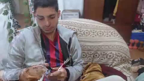 Snapshot of damian_29 chatting on 12-21-25, 01:18 Damian online show from 12-21-25, 01:18