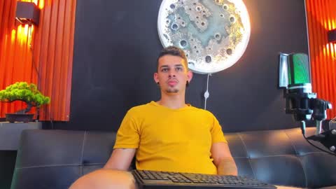 Snapshot of damian__oliver chatting on 03-10-25, 06:16 Damian Oliver online show from 03-10-25, 06:16