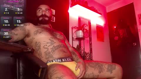 Snapshot of damian_darkside_ chatting on 11-25-25, 03:06 Damian online show from 11-25-25, 03:06