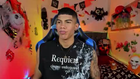 Damian online show from 10-31-25, 04:02