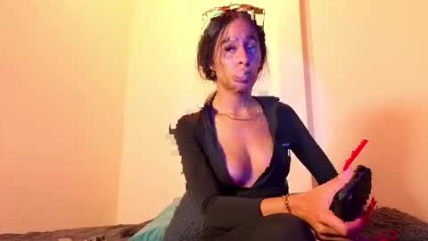 Snapshot of damian_n_lissa chatting on 05-11-26, 12:05 damian_n_lissa online show from 05-11-26, 12:05