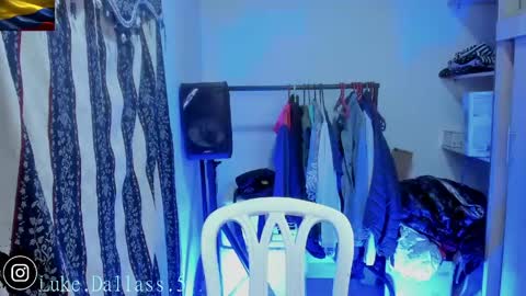 Snapshot of damian_torner chatting on 05-21-26, 10:00 Damian torner online show from 05-21-26, 10:00