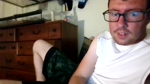 Snapshot of damianlions chatting on 06-08-26, 01:39 Damian online show from 06-08-26, 01:39