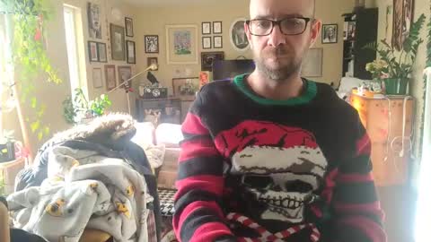 damien_mace online show from 12-25-24, 02:34