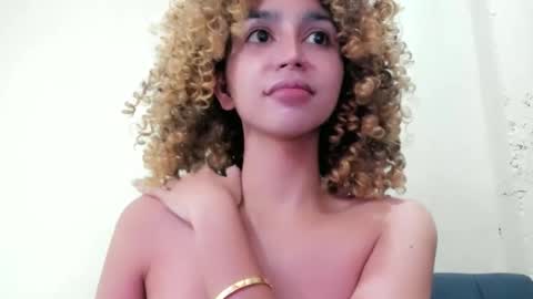 Snapshot of damnperfectxx chatting on 02-10-26, 02:48 damnperfectxx online show from 02-10-26, 02:48