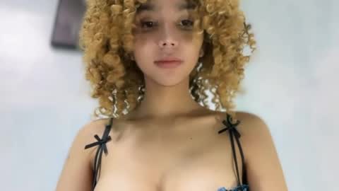 Snapshot of damnperfectxx chatting on 04-03-26, 03:04 damnperfectxx online show from 04-03-26, 03:04